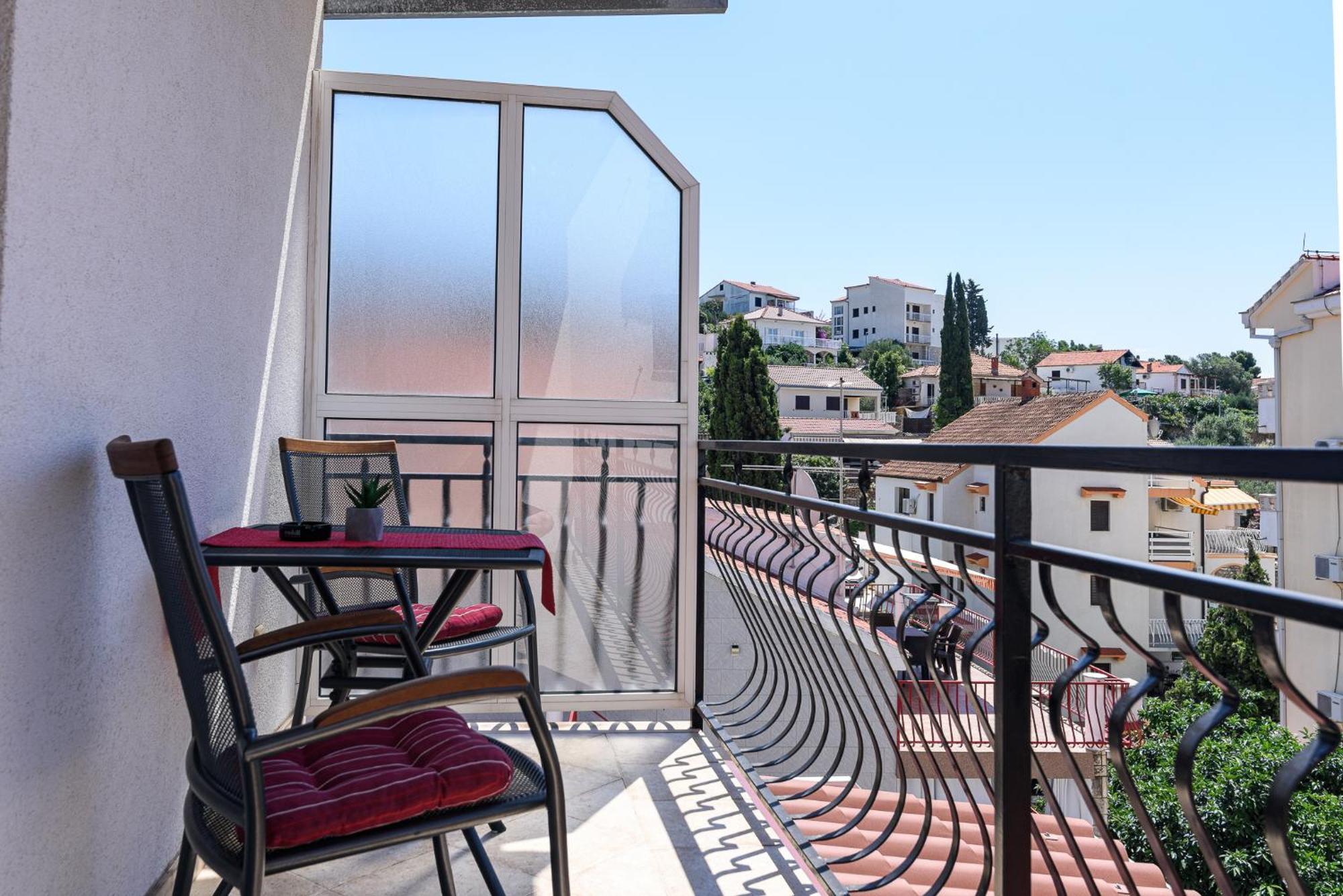 Apartmani Suki Trogir Eksteriør billede