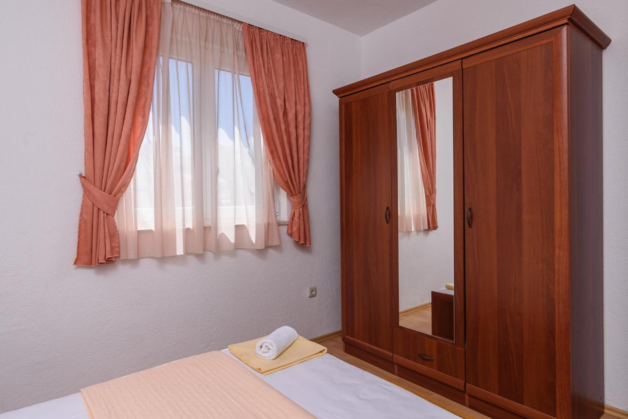 Apartmani Suki Trogir Eksteriør billede